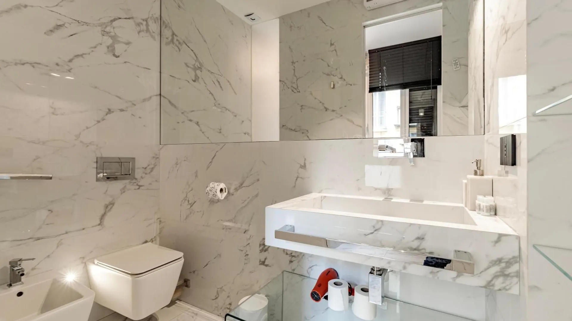 N18 Luxury Boutique Apartment With A Private Pool & Spa Milan
