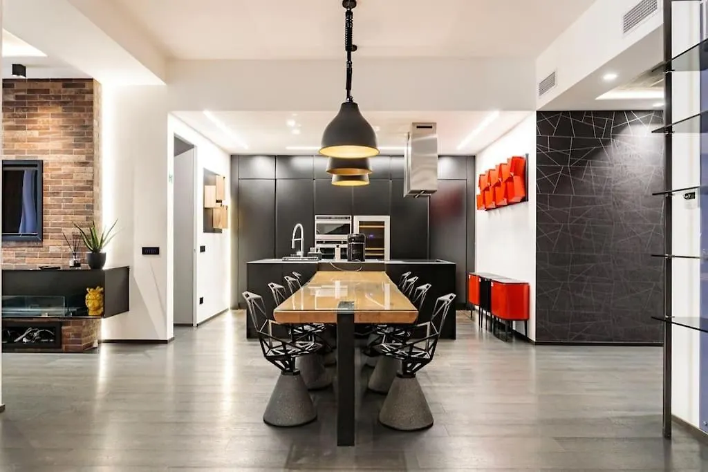 N18 Luxury Boutique Apartment With A Private Pool & Spa Milan 0*,  Italy
