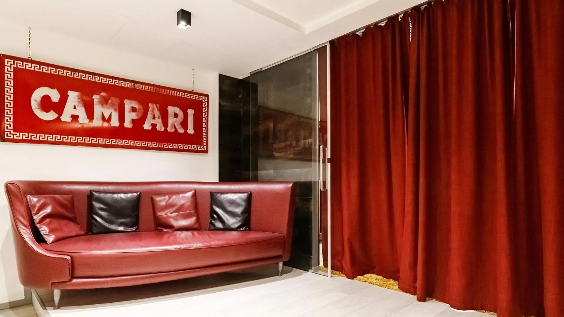 N18 Luxury Boutique Apartment With A Private Pool & Spa Milano Italien