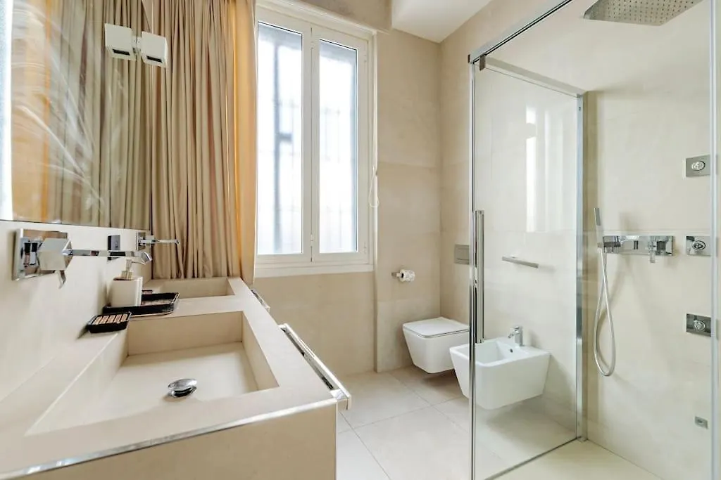 N18 Luxury Boutique Apartment With A Private Pool & Spa Milano