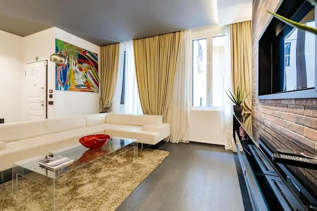 N18 Luxury Boutique Apartment With A Private Pool & Spa Milano 0*,